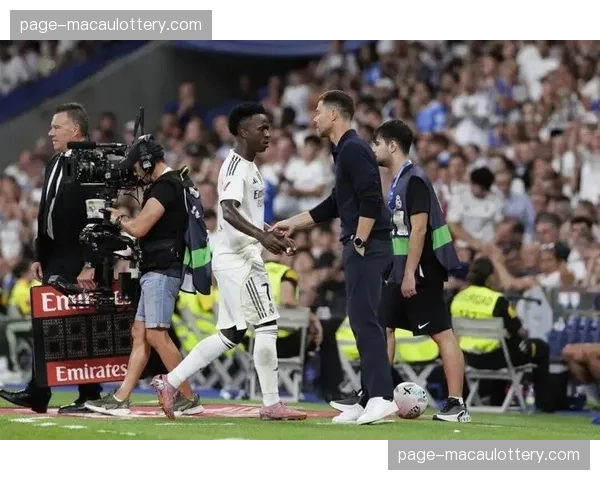 皇马中场控制力下降，但防守反击战术执行到位